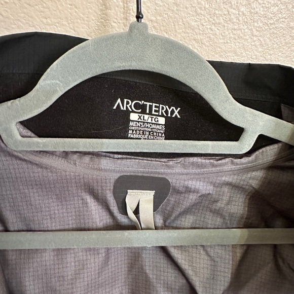 Arc’teryx Theta AR XL Black - Picture 4 of 15